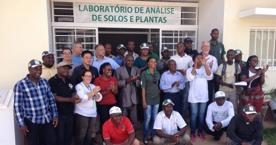 Profissionais que atuam na Extensão Rural de Moçambique, na África, aprendem a metodologia do SENAR Brasil
